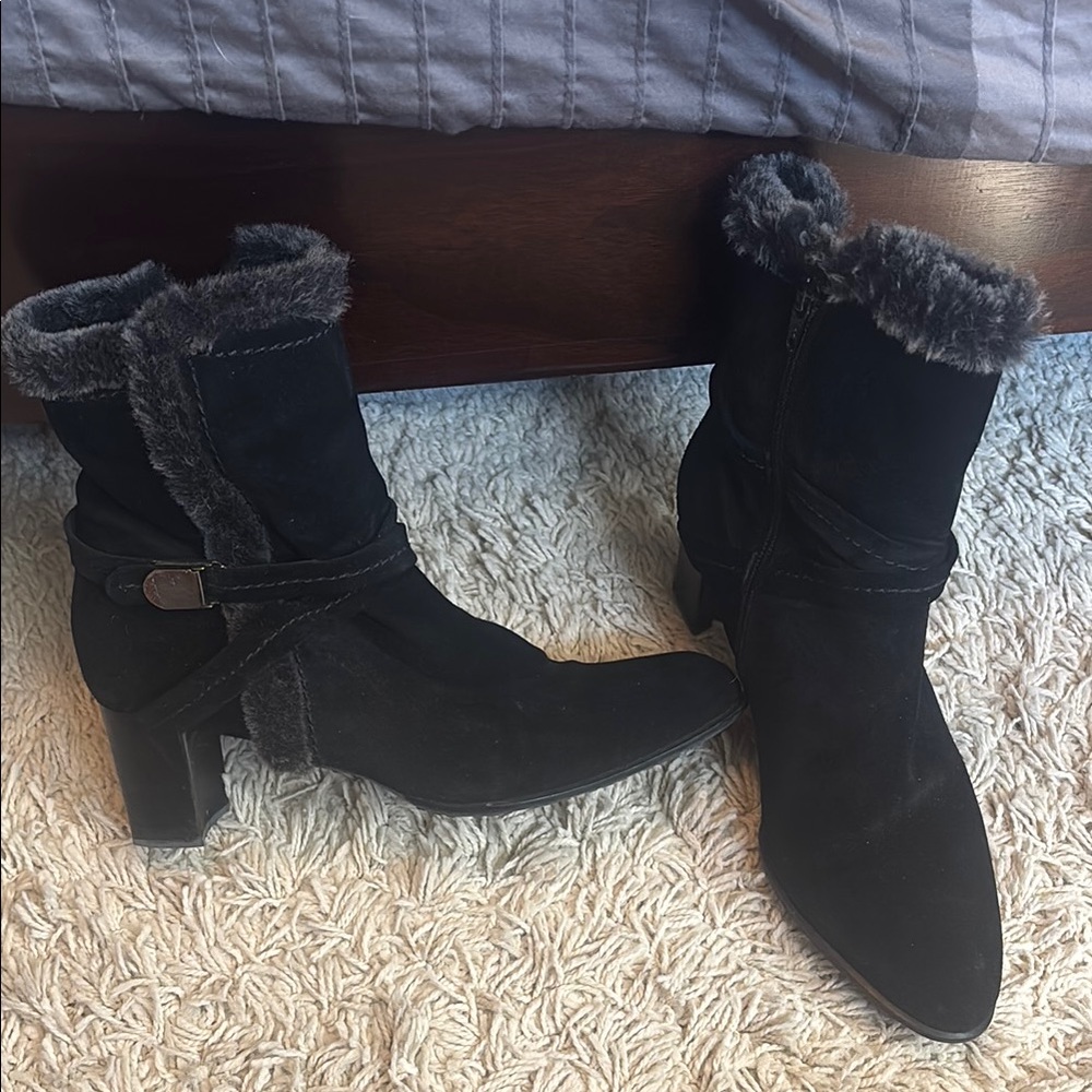 Black Fur-Lined Women's Boots- Stuart Weitzman 8.5